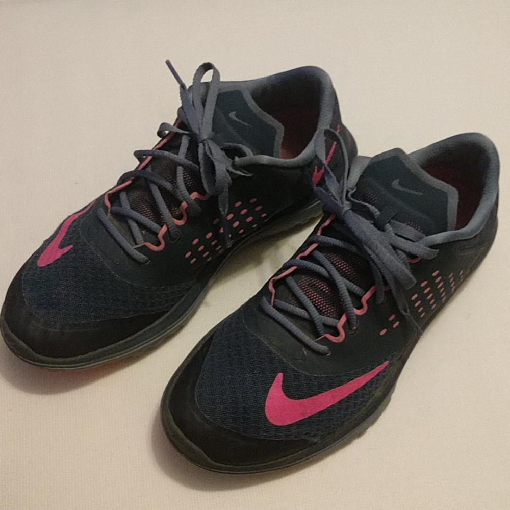 Nike training shie